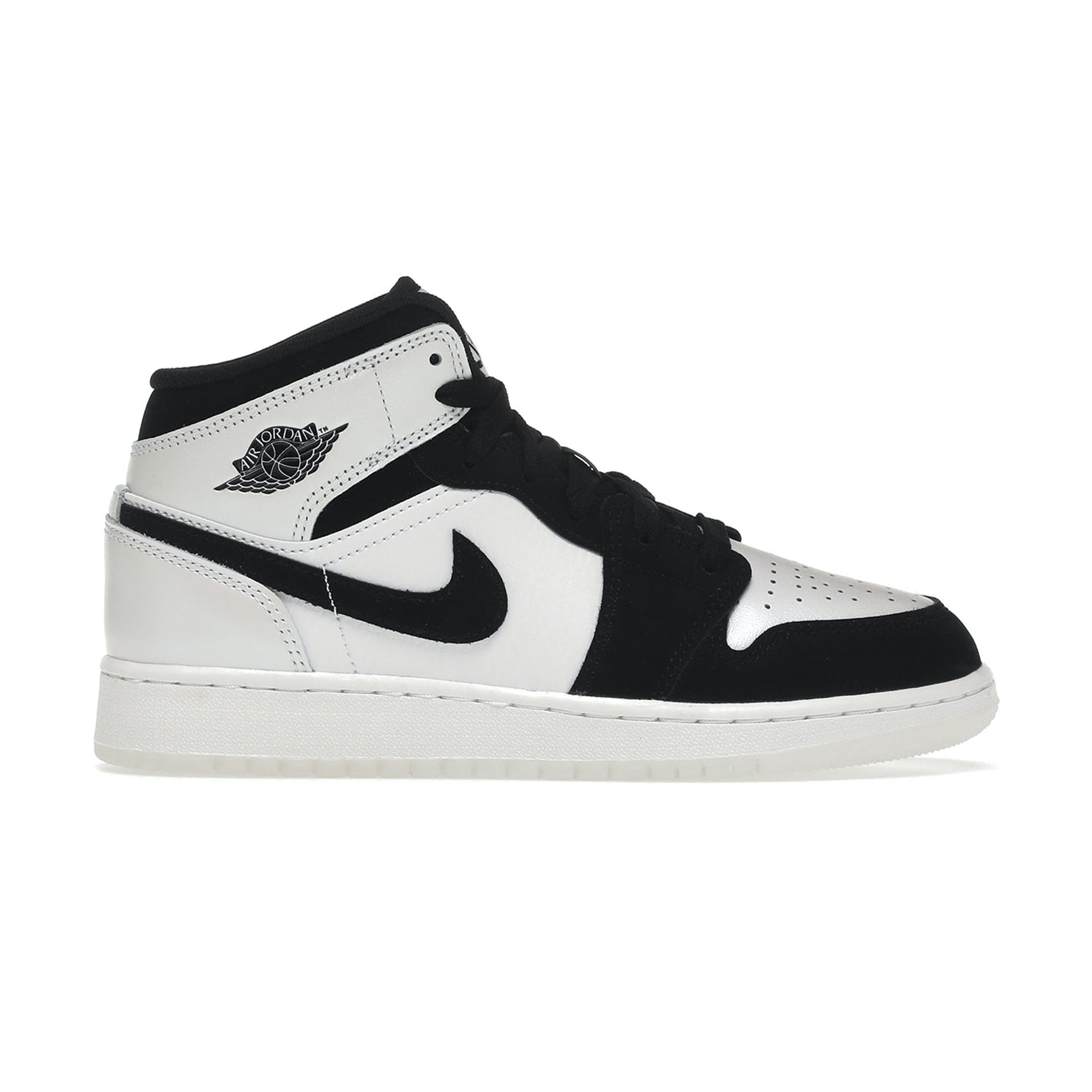 Side view of Air Jordan 1 Mid Diamond Shorts (GS) DN4321-100